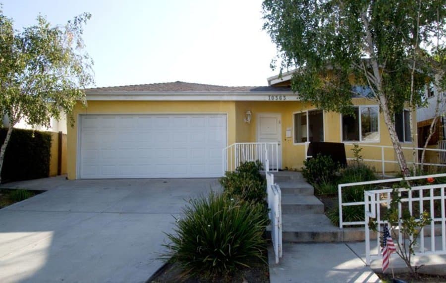 Ayres Residential Care Home Century City in Los Angeles, CA - Gallery 1