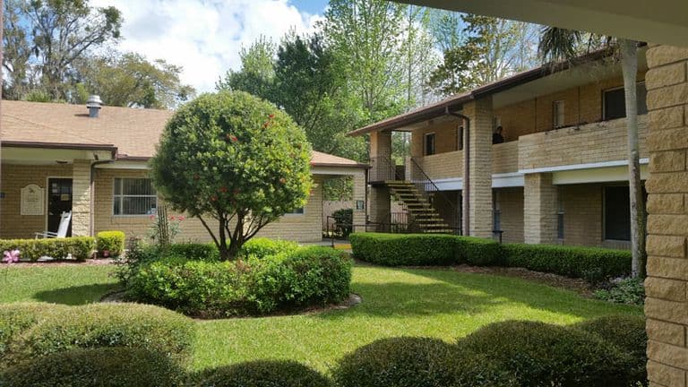 Camelot Chateau Assisted Living – photo 2