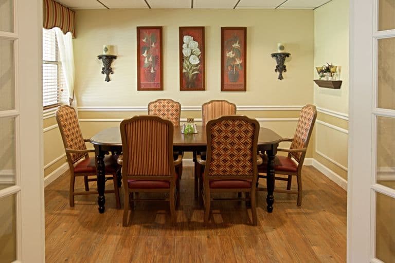 Camelot Chateau Assisted Living – photo 3