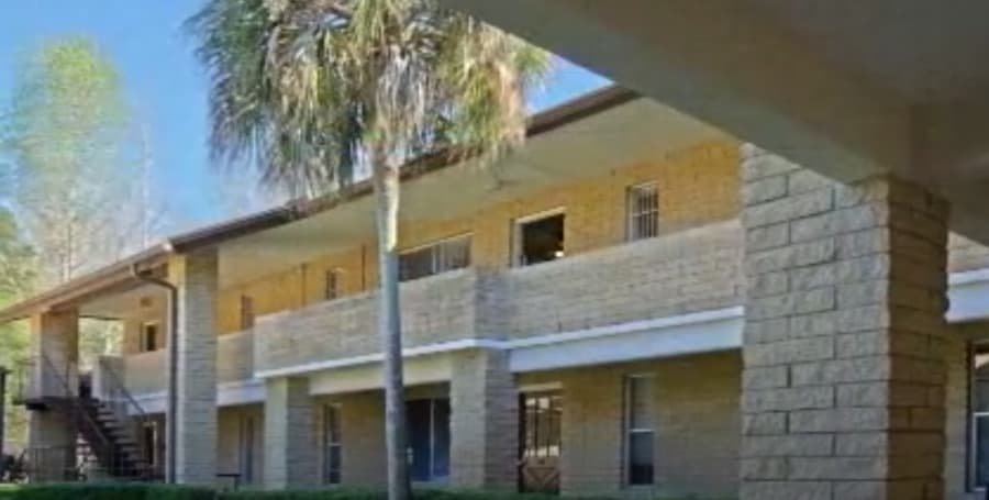 Camelot Chateau Assisted Living – photo 4