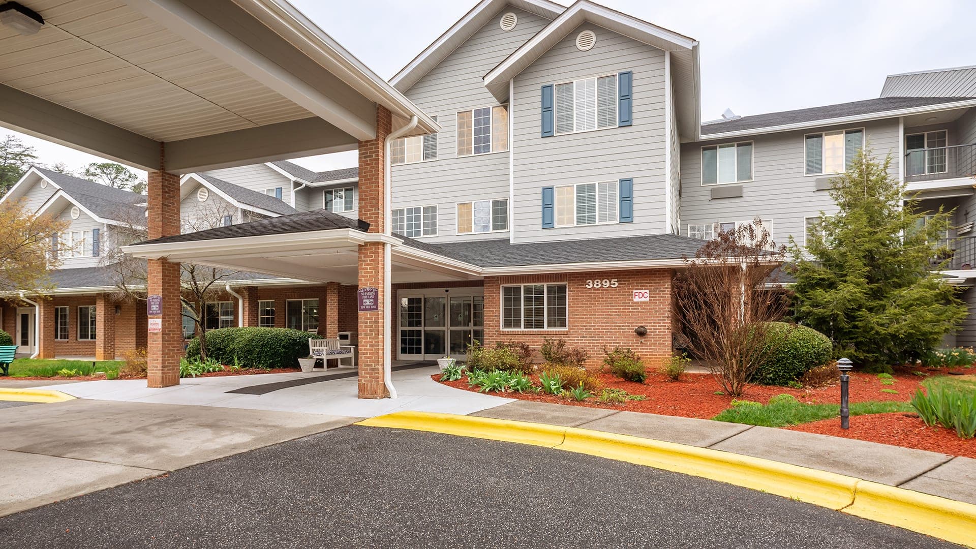Creekside Terrace in Cissna Park, IL - Gallery 1