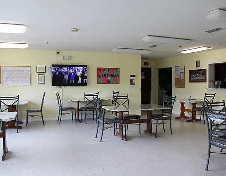 Crescent Lake House – photo 2