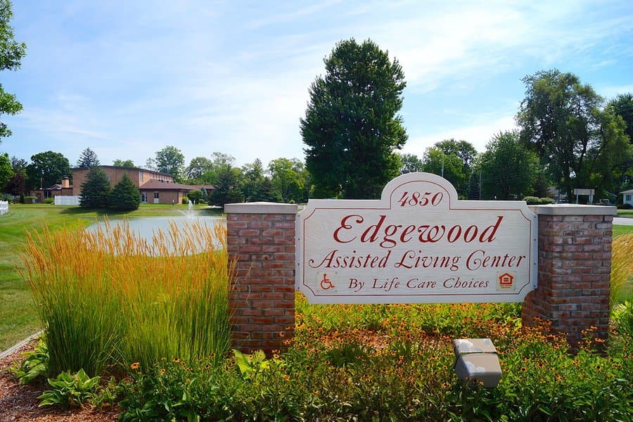 Grace Edgewood-Assisted Living in Altoona, WI - Gallery 1