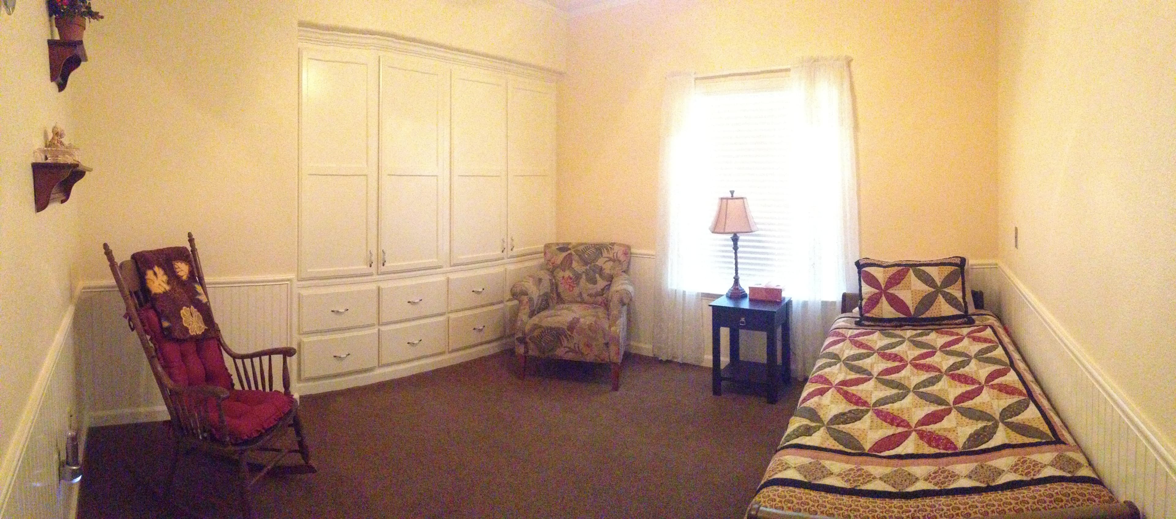 Evergreen Gardens in Bakersfield, CA - Gallery 1