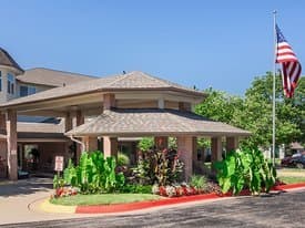 Fayetteville Health And Rehabilitation Center in Fayetteville, AR - Gallery 1