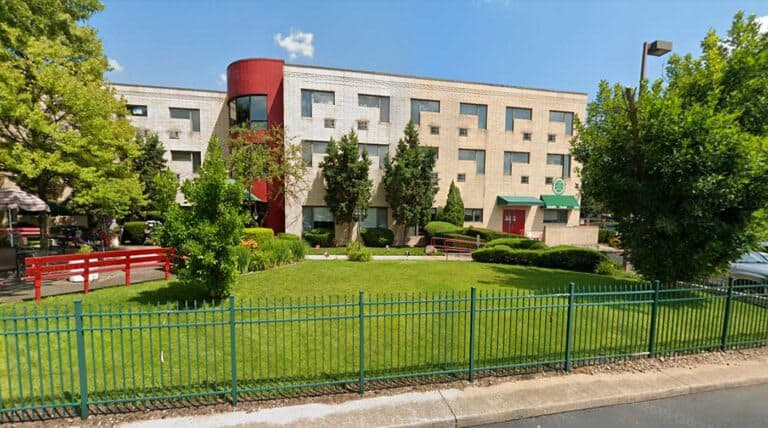 Golden Years Retirement Home in Coconut Creek, FL - Gallery 1