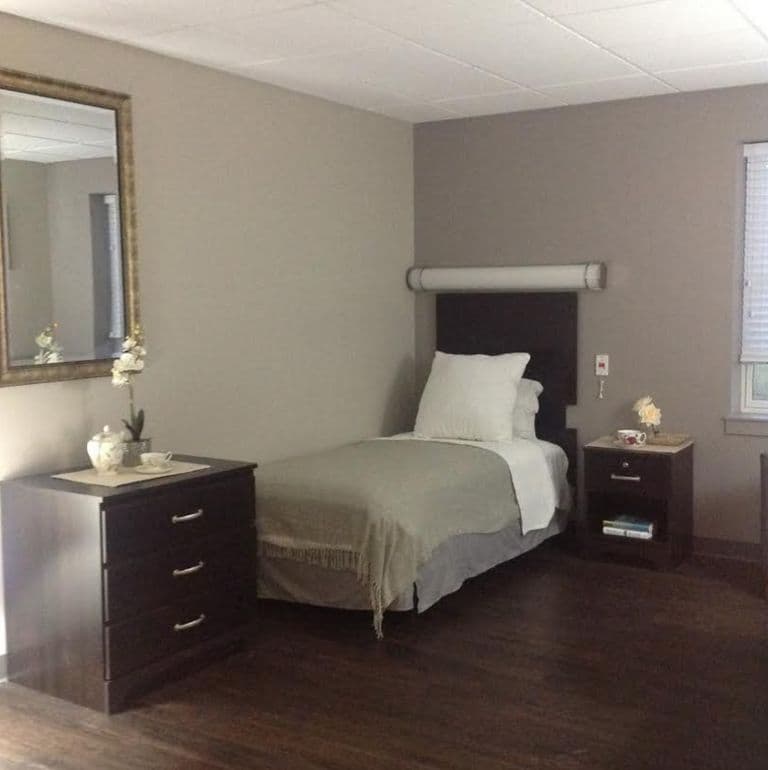 Hyde Park Assisted Living Facility – photo 3