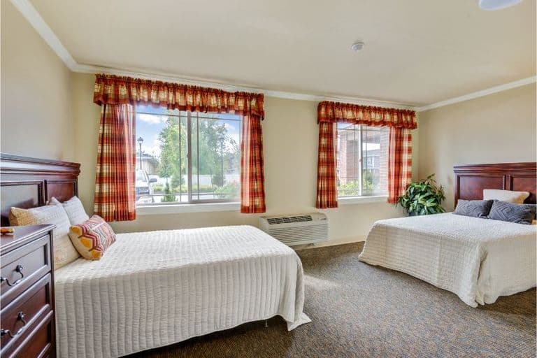 Juniper Glen in East Amherst, NY - Gallery 1