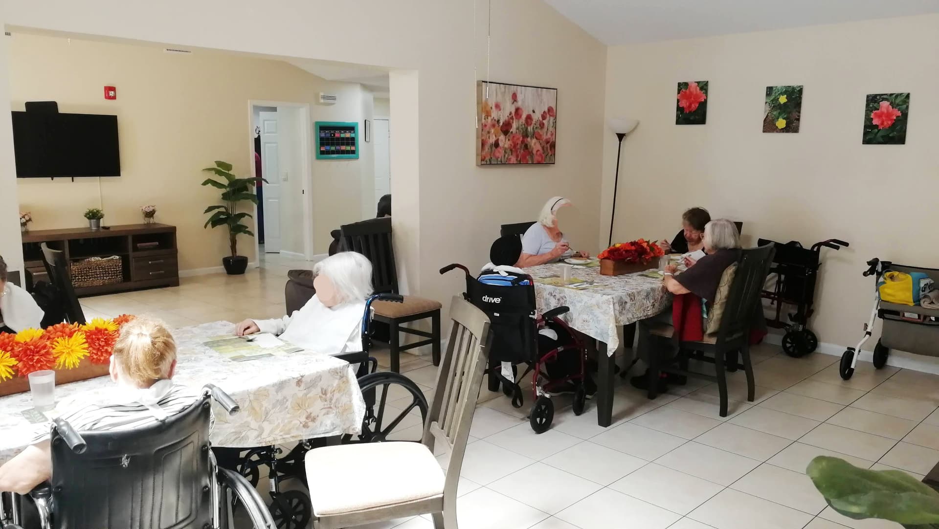 Mama Llama Assisted Living Facility – photo 3