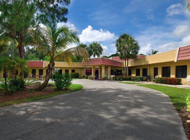 Noble Senior Living at Fort Myers – photo 3