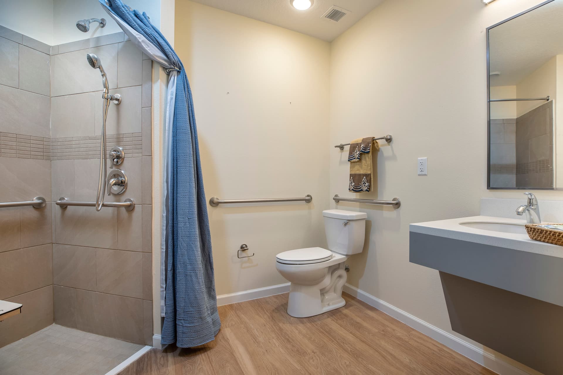 SaraBella Senior Living – photo 4