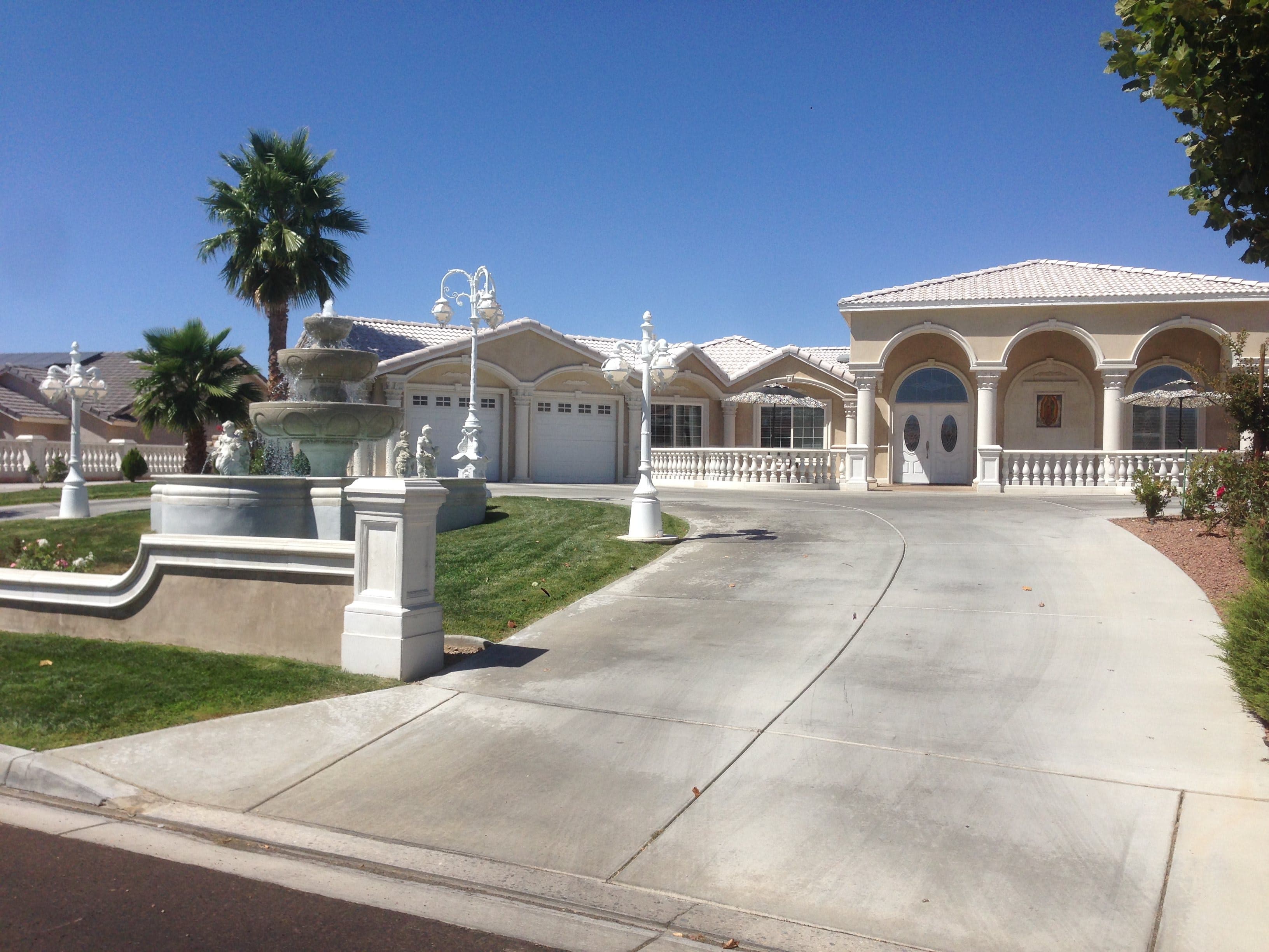 Skyline Villa in Valley City, ND - Gallery 1