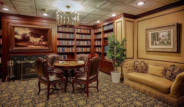 The Palace Royale – photo 3