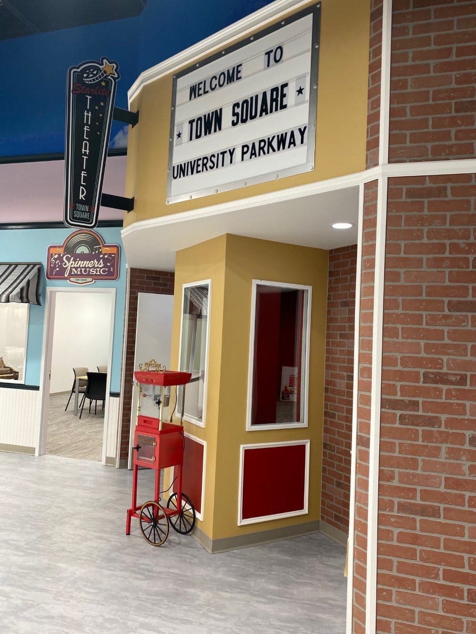 Town Square University Parkway – photo 3