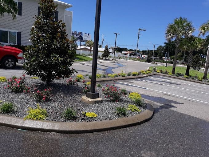 Villas of Holly Brook and Reflections Memory Care – photo 4