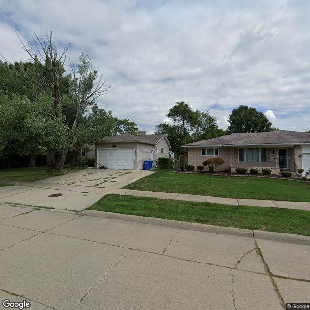 White Cth in Warren, MI - Main View