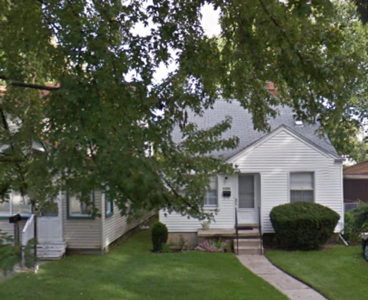 Stephanny Home in Garden City, MI - Main View