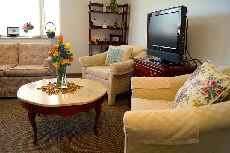 Edgewood Assisted Living Center in Saginaw, MI - Main View