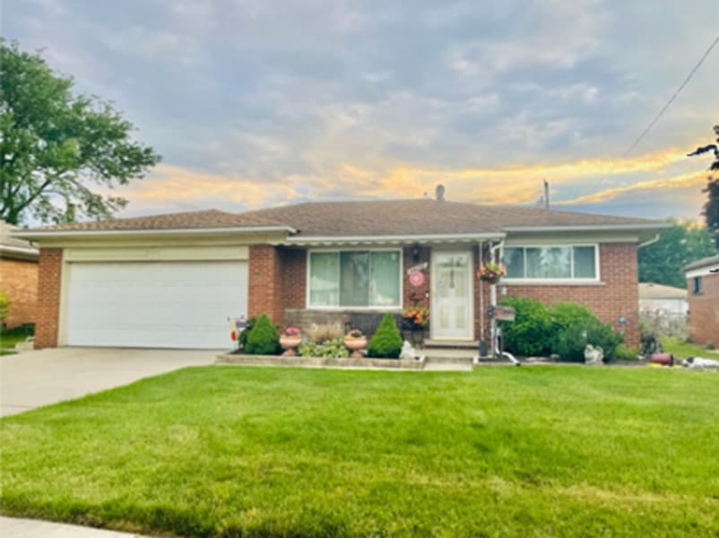 Advent Residential Care in Warren, MI