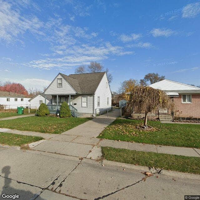 Rein Home in Eastpointe, MI
