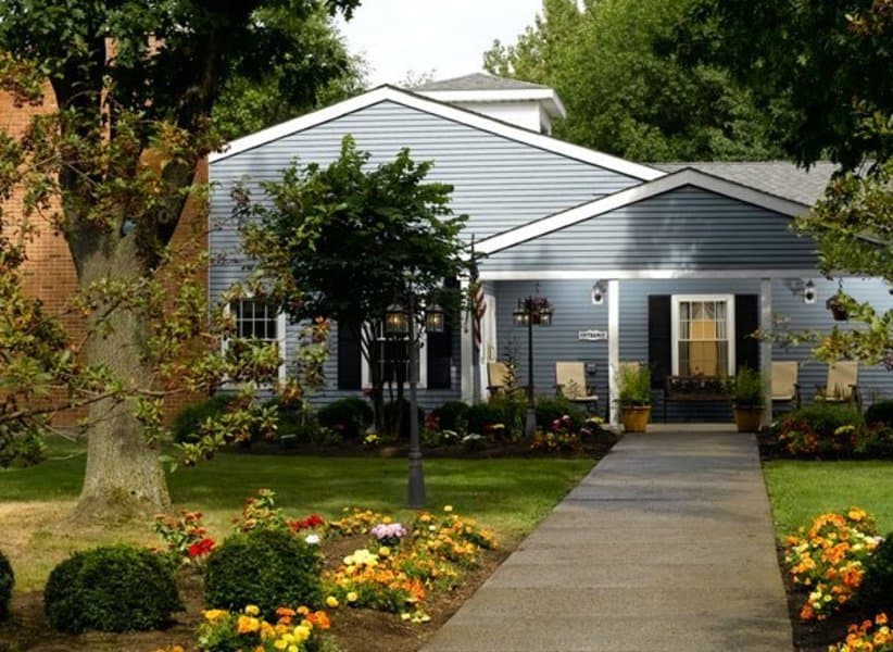 Peregrine Senior Living At Crossgate in Albany, NY