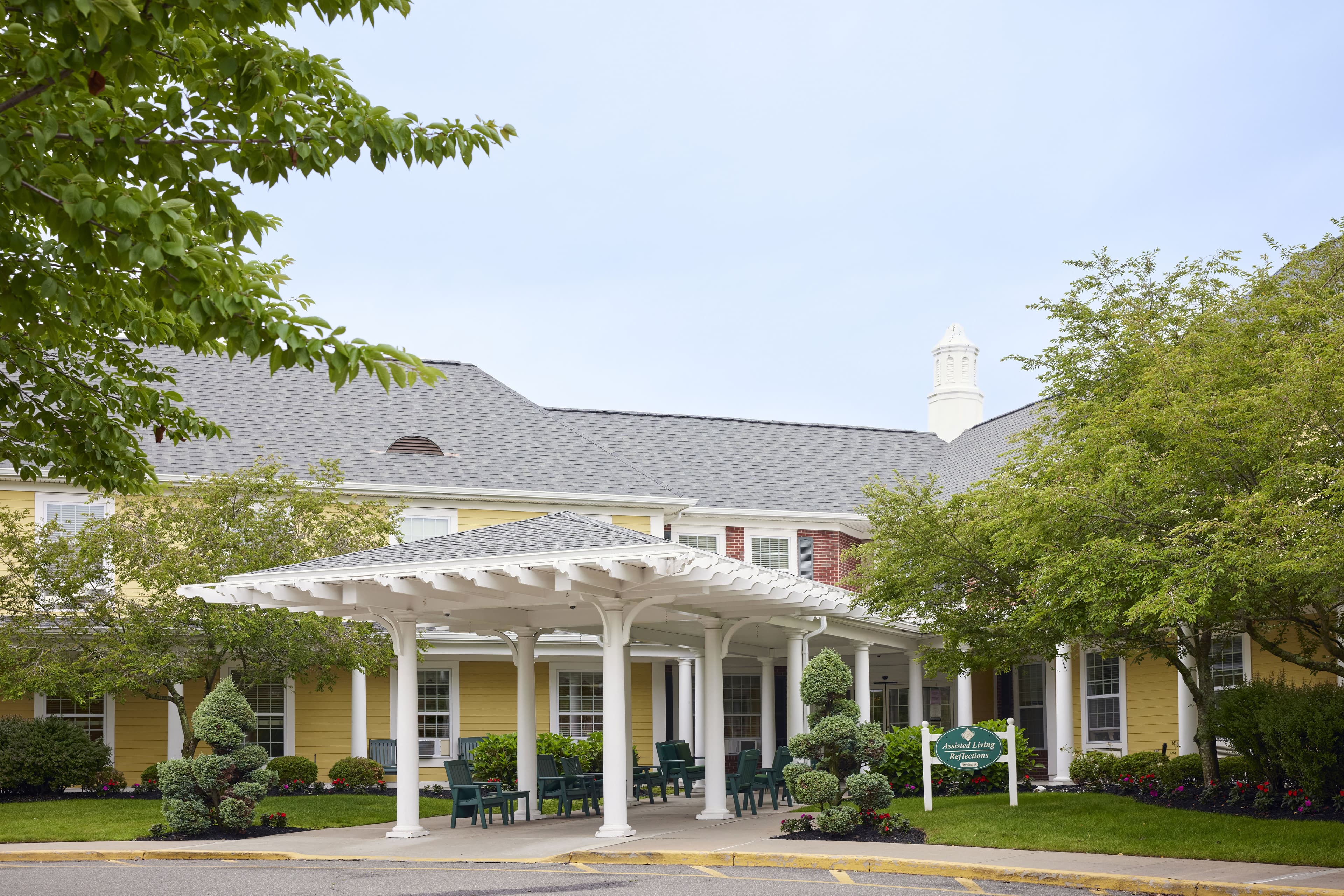 Brandywine Huntington Terrace By Monarch in Melville, NY - Main View
