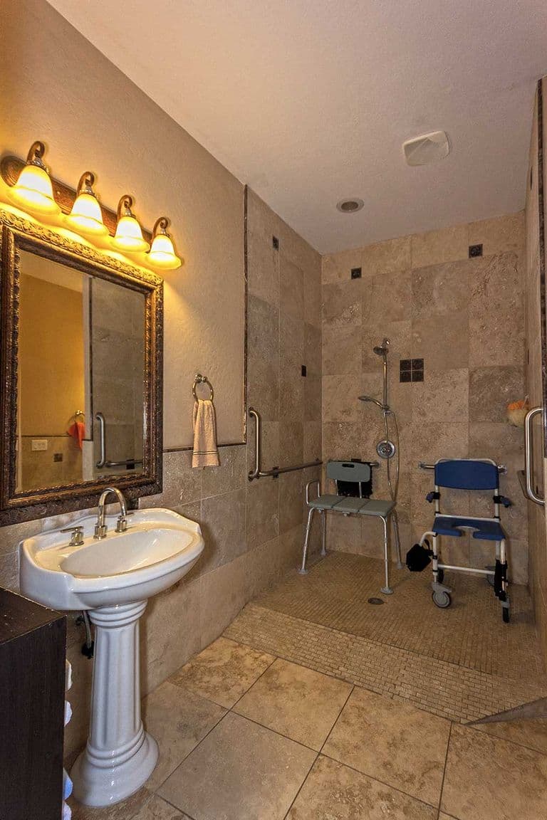 A Paradise For Parent'S Senior Living in Goodyear, AZ - Main View