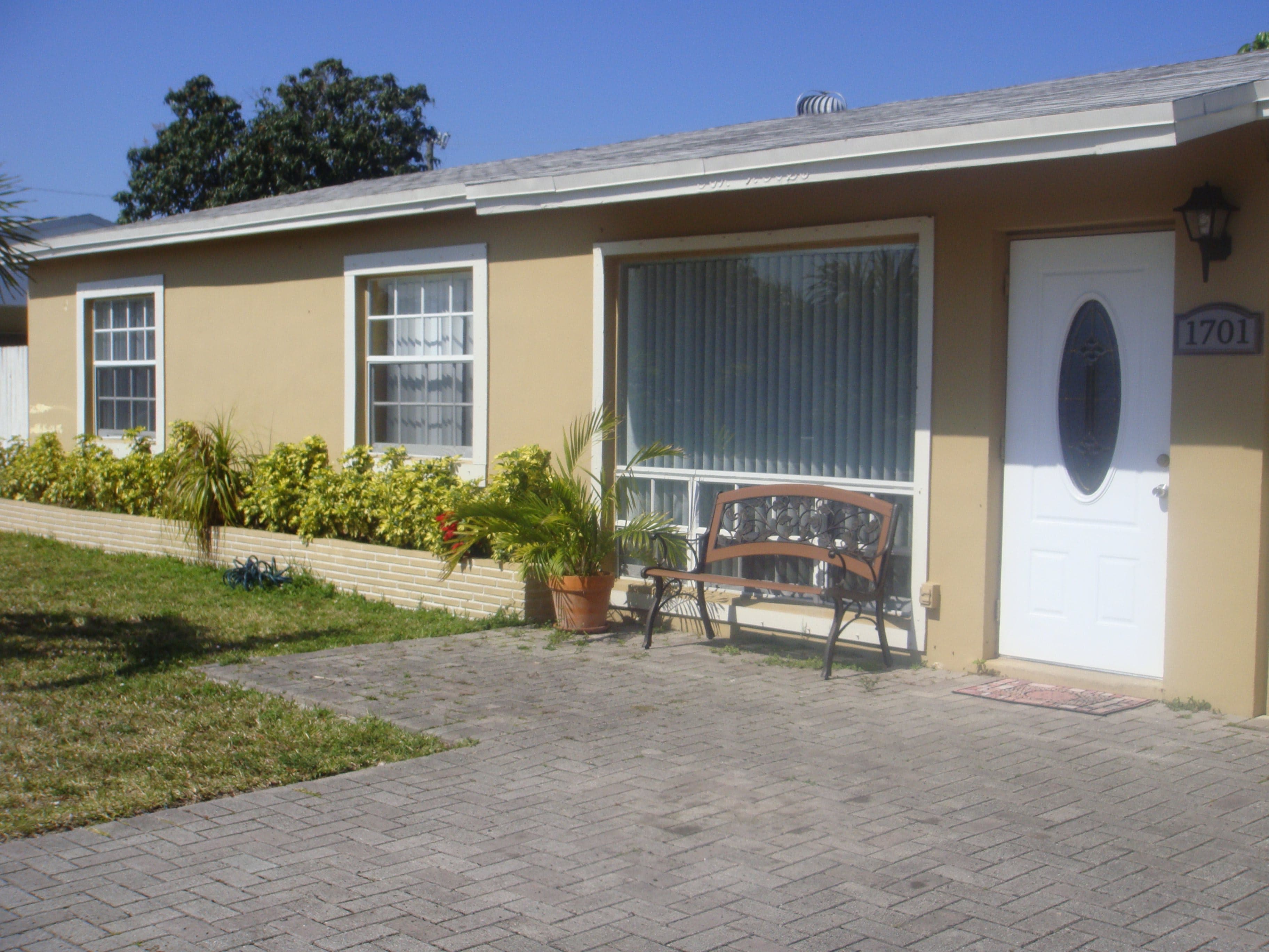 Advantage Senior Living Facility LLC in Fort Lauderdale, FL - Main View