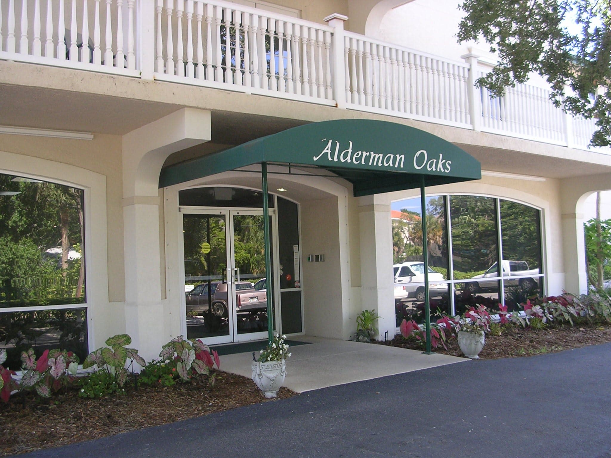 Alderman Oaks Retirement Center in Sarasota, FL - Main View