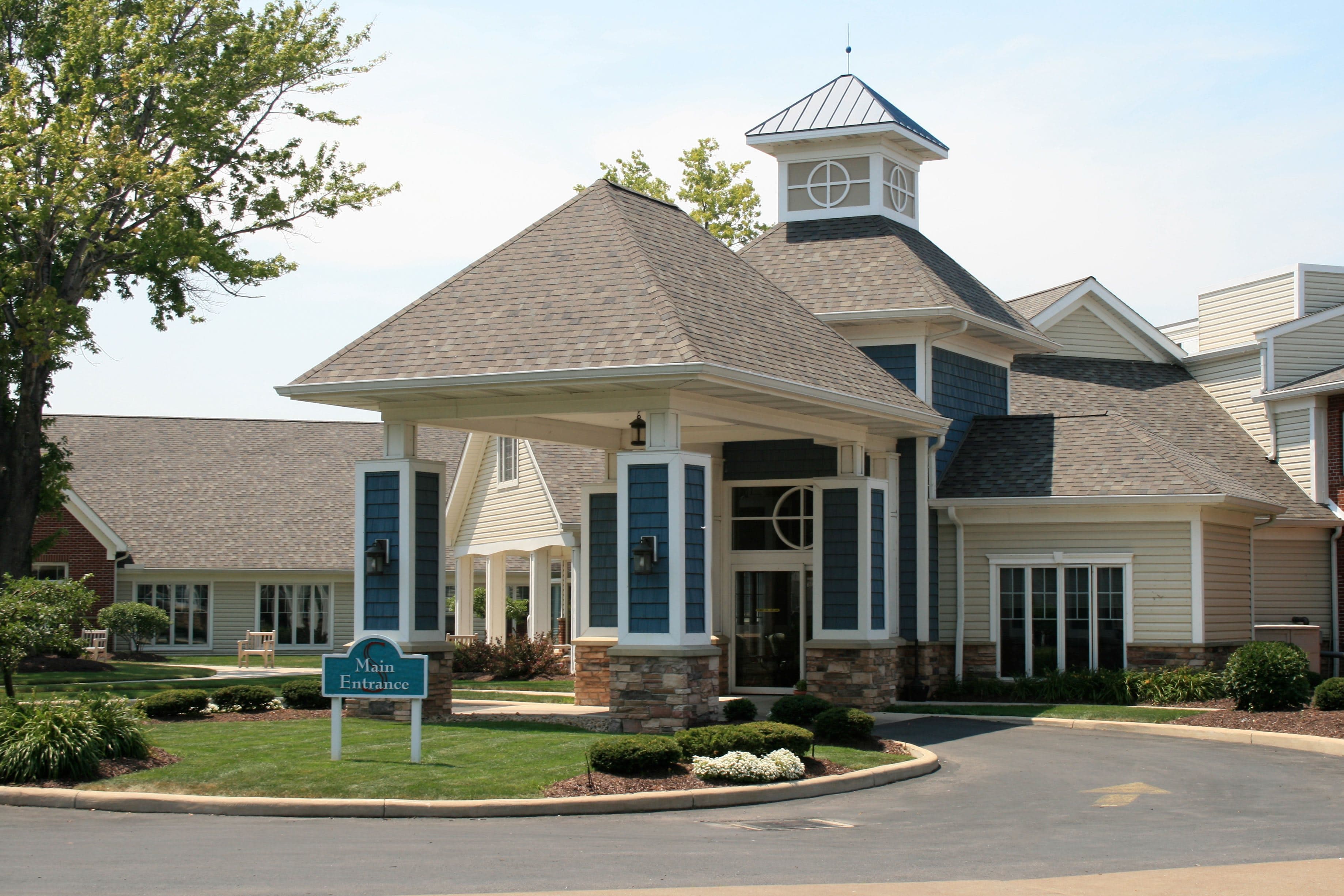 Anchor Lodge Retirement Village in Lorain, OH - Main View