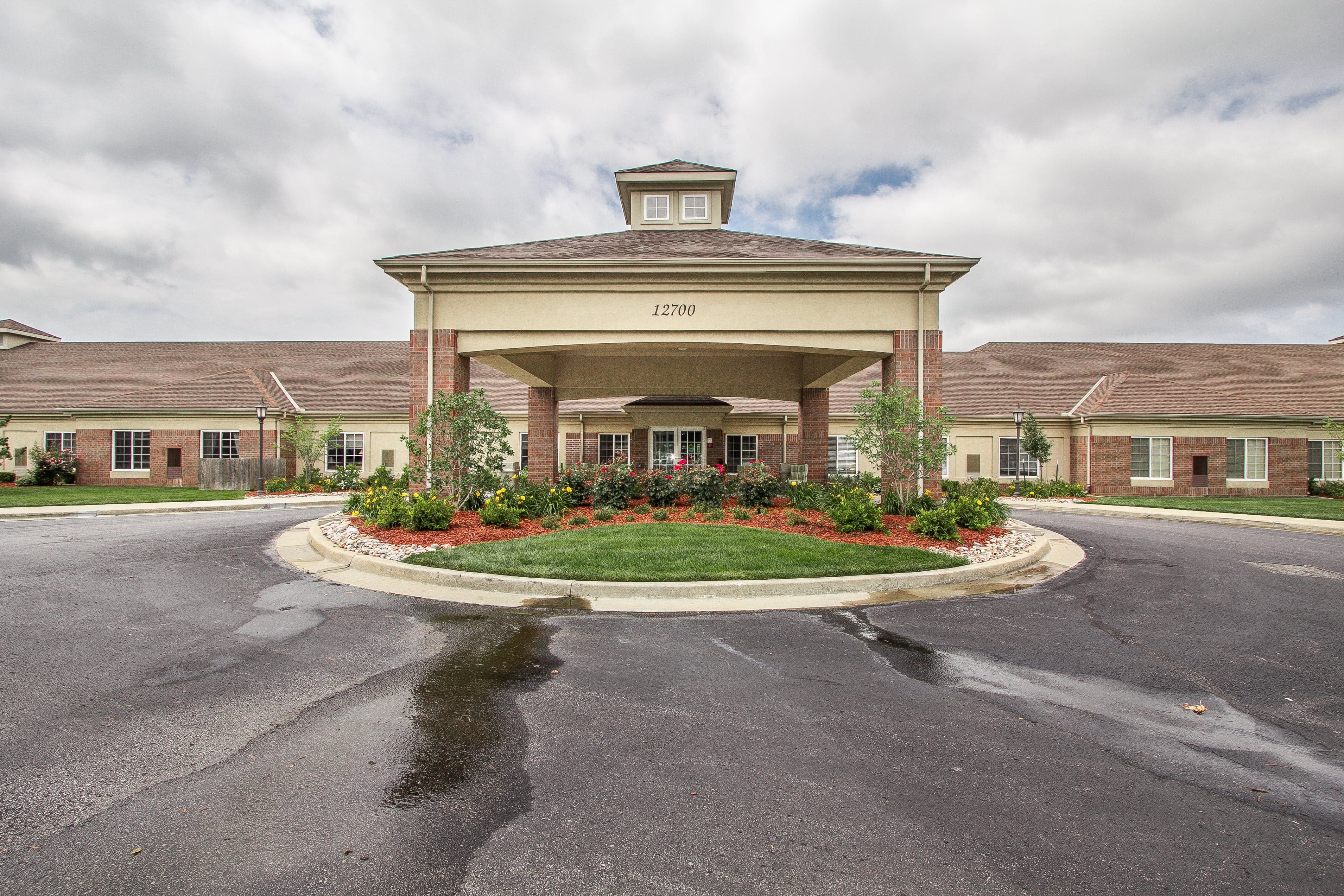 Antioch Valley Senior Living in Overland Park, KS - Main View