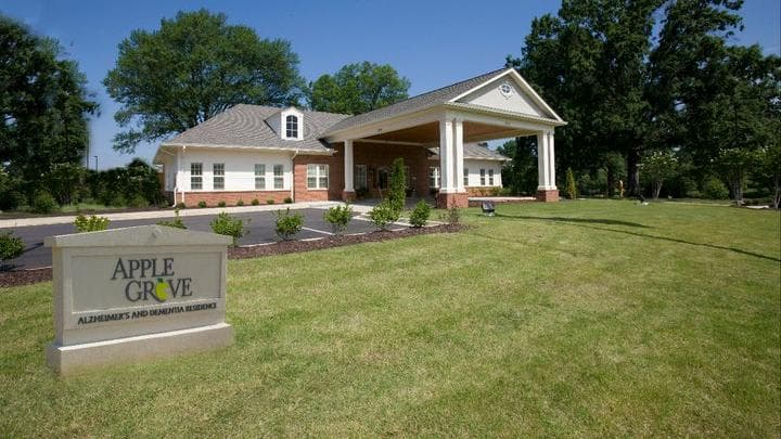 Apple Grove Alzheimer's and Dementia Residence in Memphis, TN - Main View