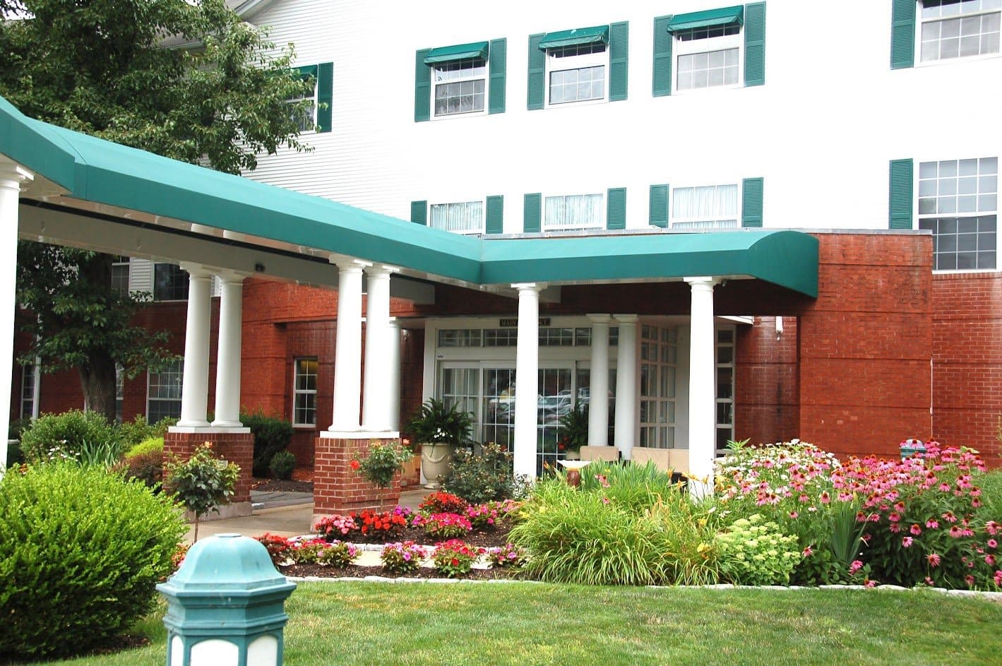 Arbors of Hop Brook in Manchester, CT