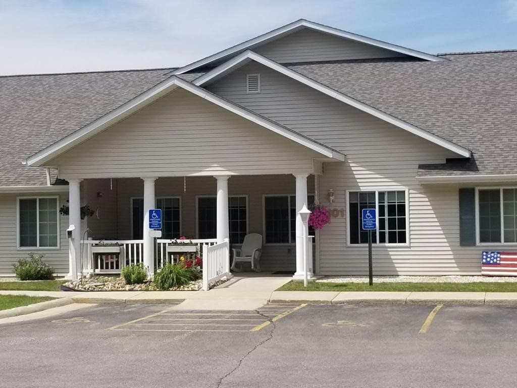 Arlington Place at Oelwein in Oelwein, IA - Main View