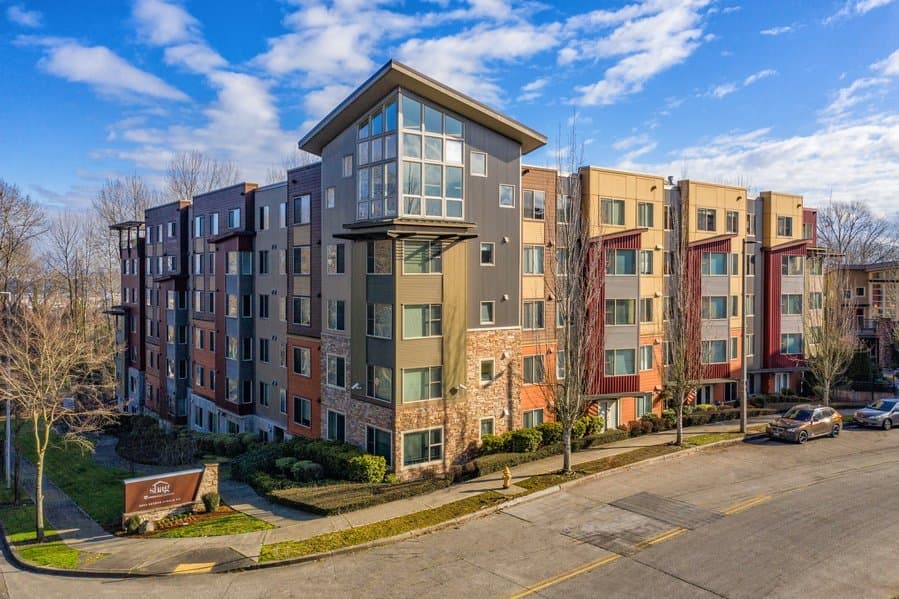 Arrowhead Gardens in Seattle, WA - Main View