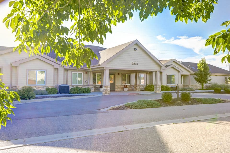Aspen House II in Loveland, CO - Main View