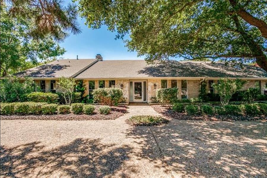 Assisted Living and Memory Care at Royal Gardens in Dallas, TX