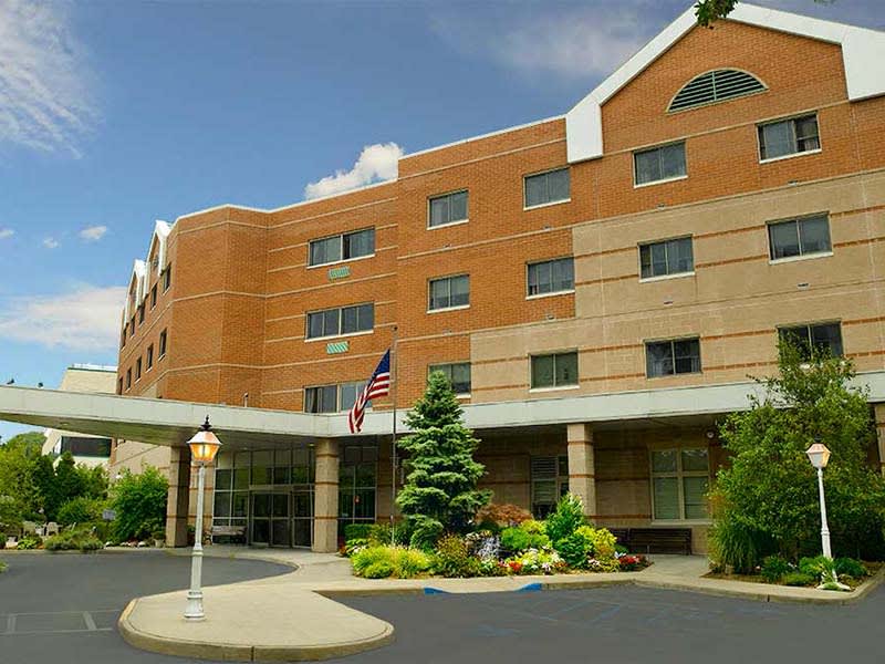 Atria Park of Lynbrook in Lynbrook, NY - Main View