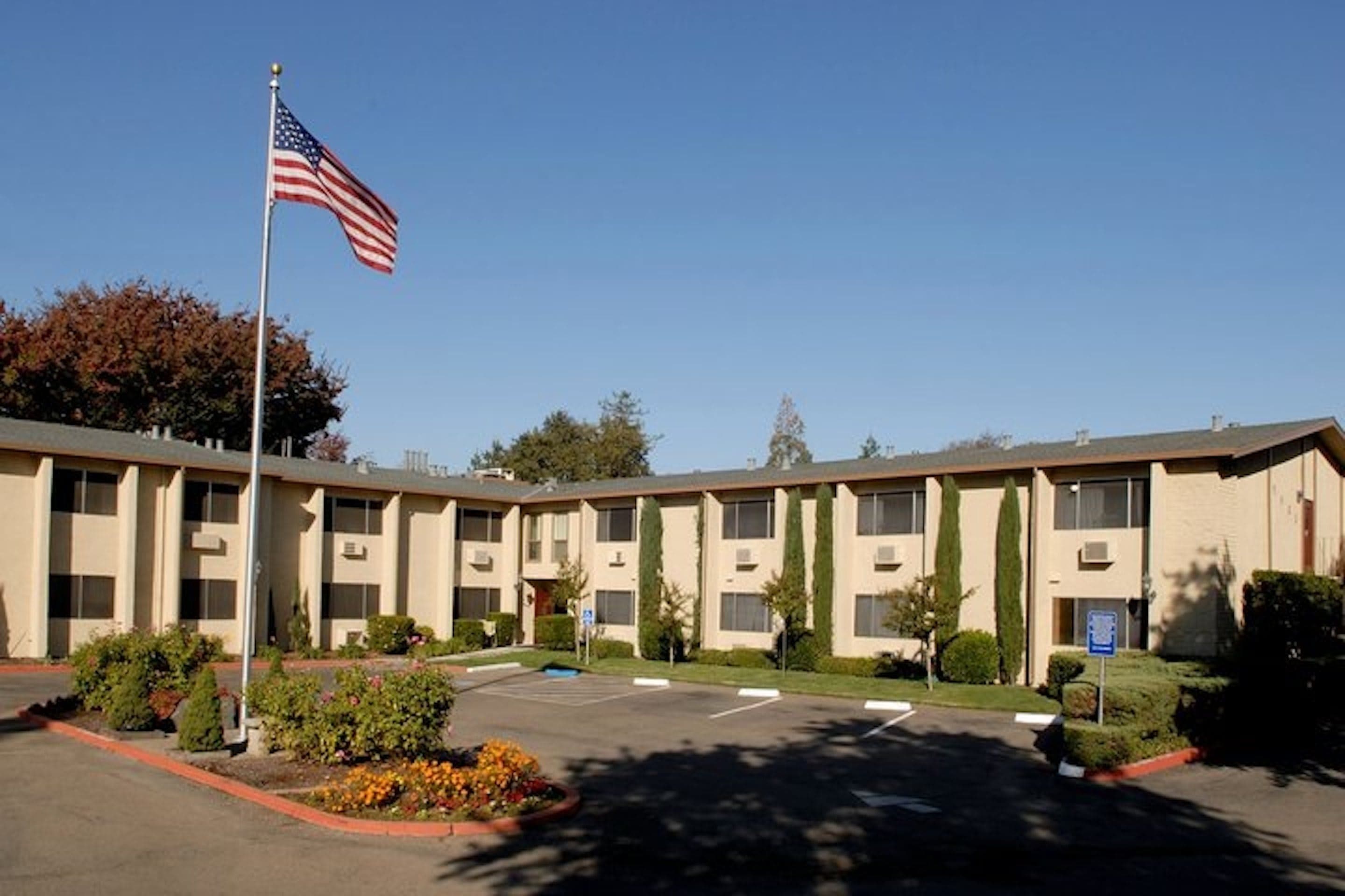 Auburn Oaks Senior Living in Citrus Heights, CA - Main View