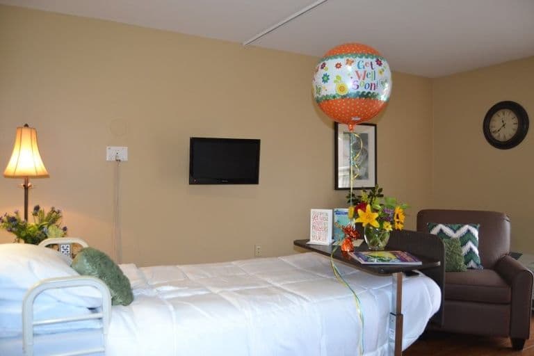 August Healthcare at Leewood in Annandale, VA - Main View
