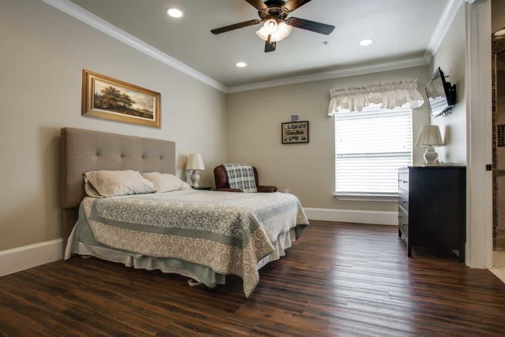 Avalon Memory Care - 7204 Hwy 287 in Arlington, TX