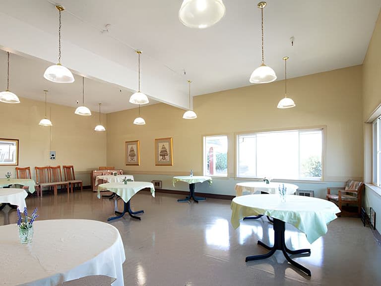 Avamere Rehabilitation of Newport in Newport, OR - Main View
