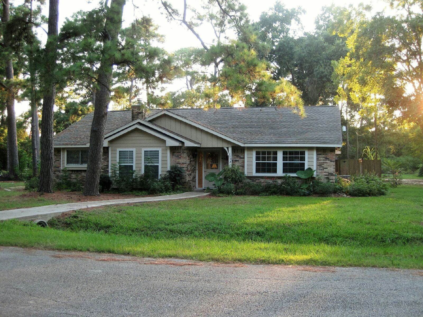 Avista Home in Houston, TX - Main View