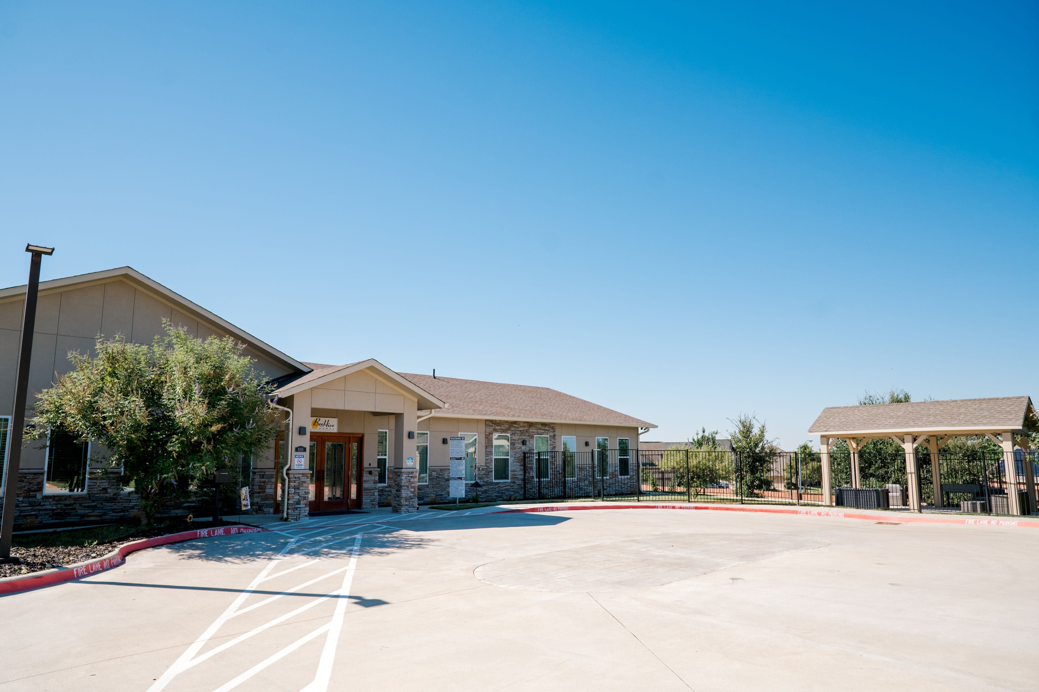 BeeHive Homes of Rowlett Memory Care in Rowlett, TX - Main View