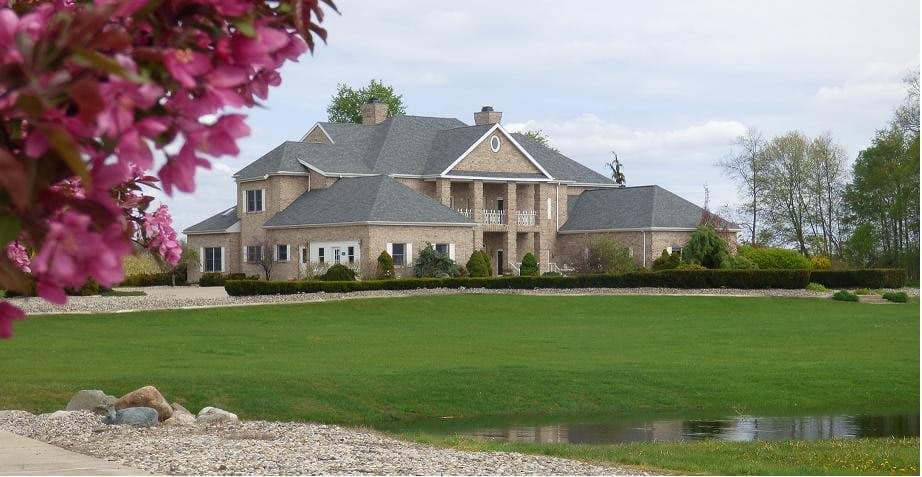 Bella Estates in Stockbridge, MI - Main View
