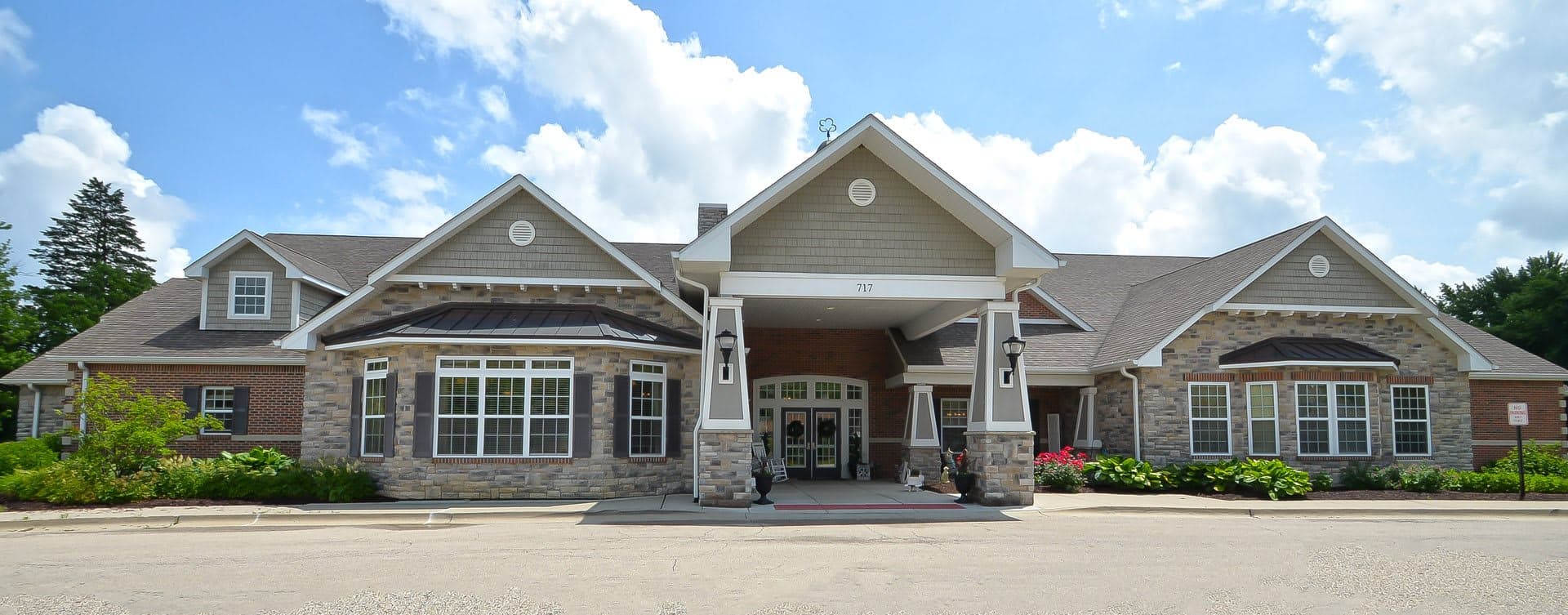 Bickford of Crystal Lake in Crystal Lake, IL - Main View