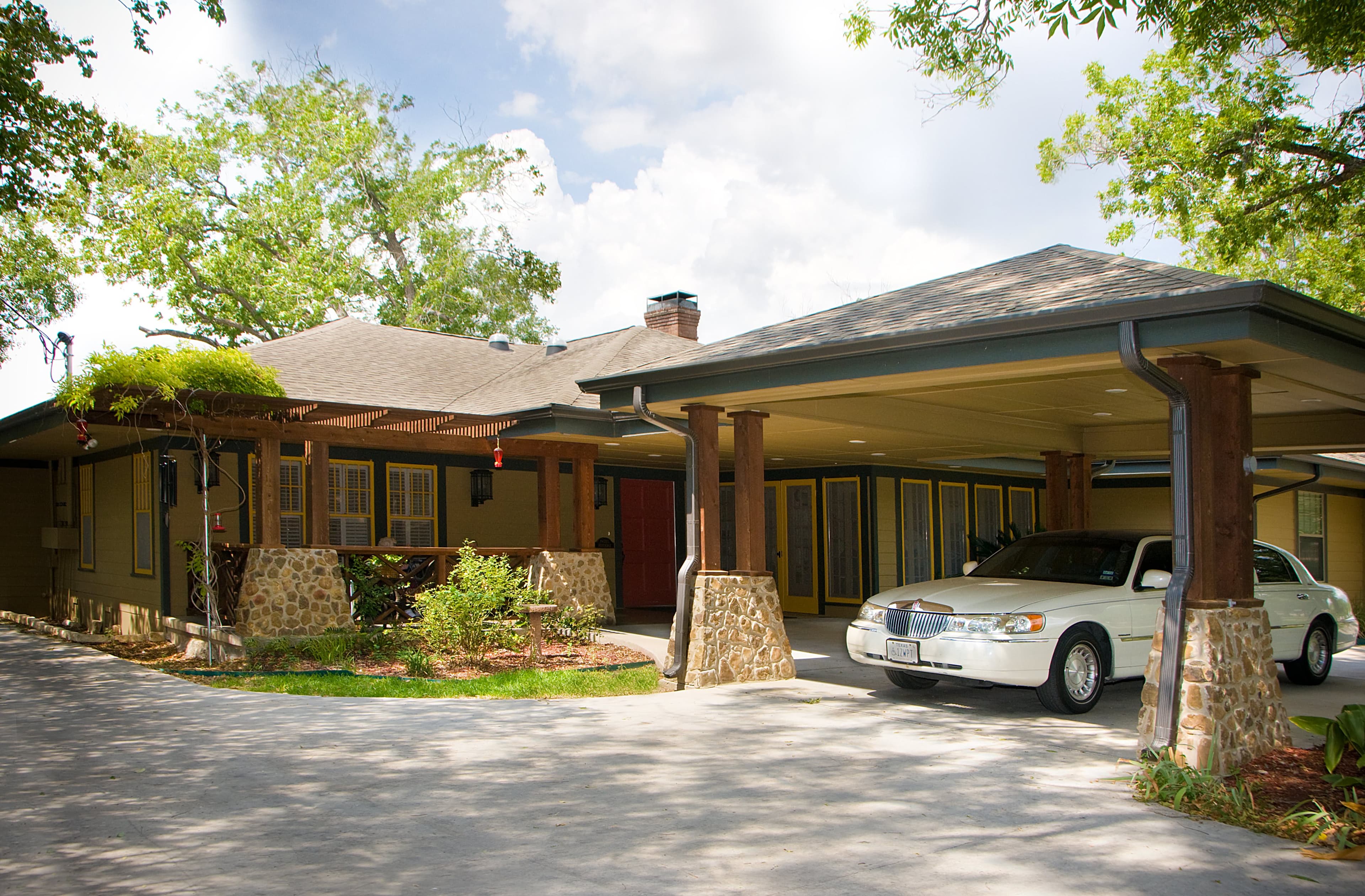 Bois d'Arc Assisted Living in Lockhart, TX
