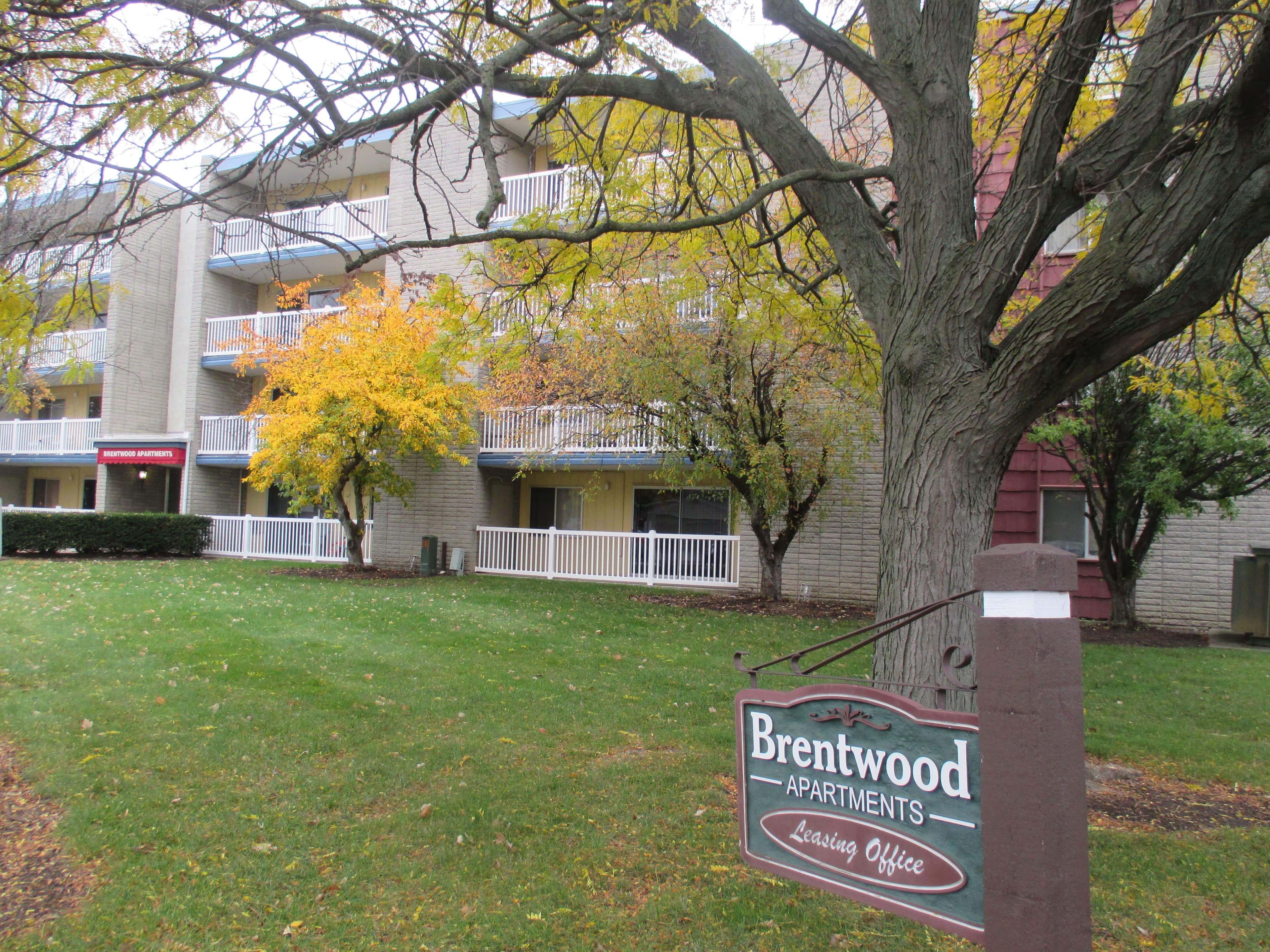 Brentwood Senior Apartments in Fort Wayne, IN - Main View