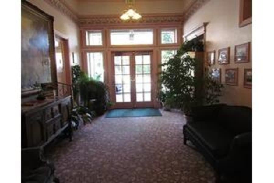 Bret Harte Retirement Inn in Grass Valley, CA - Main View