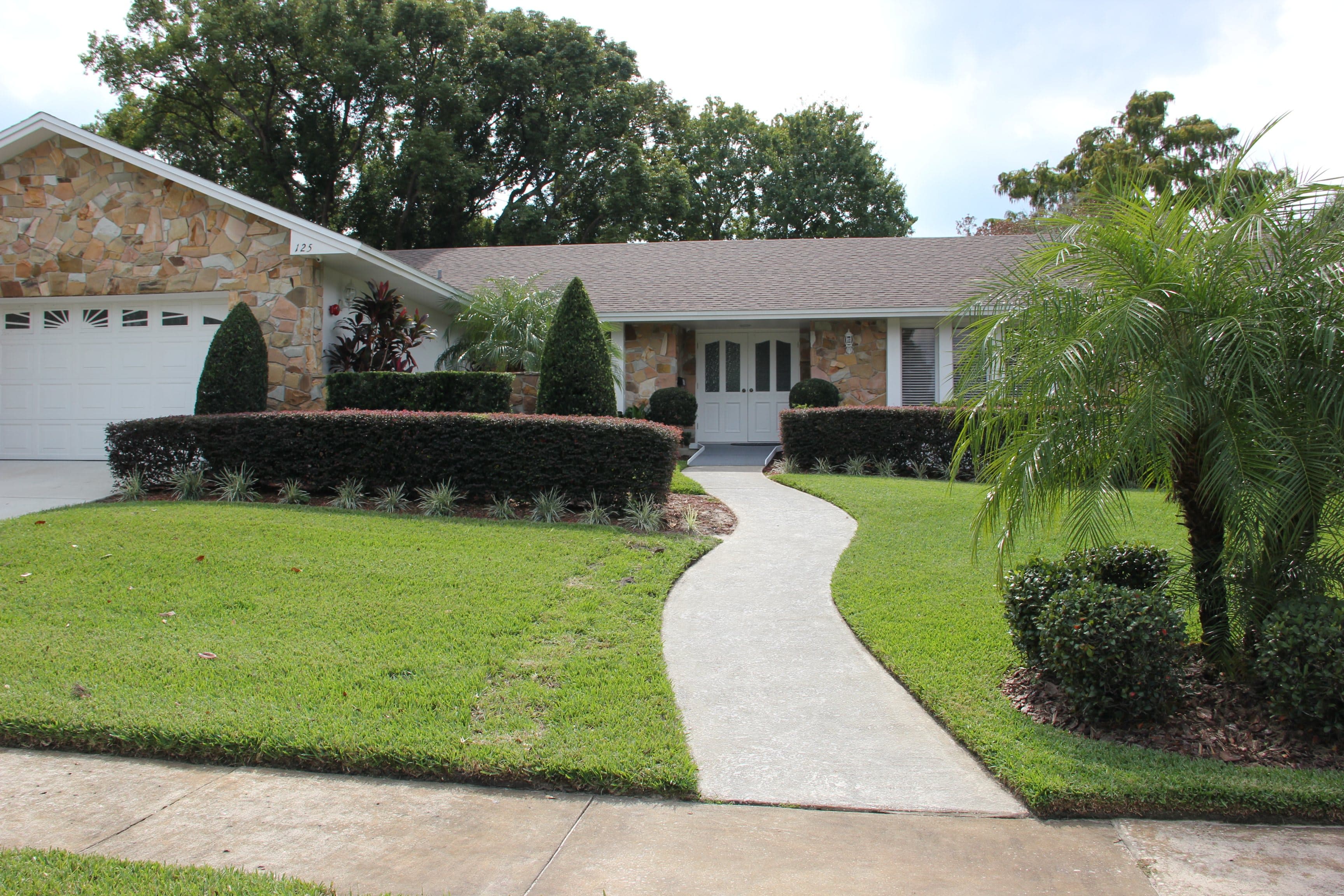 Bridgeport Senior Living - Port Cardiff in Altamonte Springs, FL - Main View